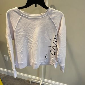 Calvin Klein white crewneck. Size- L. Lightly worn.